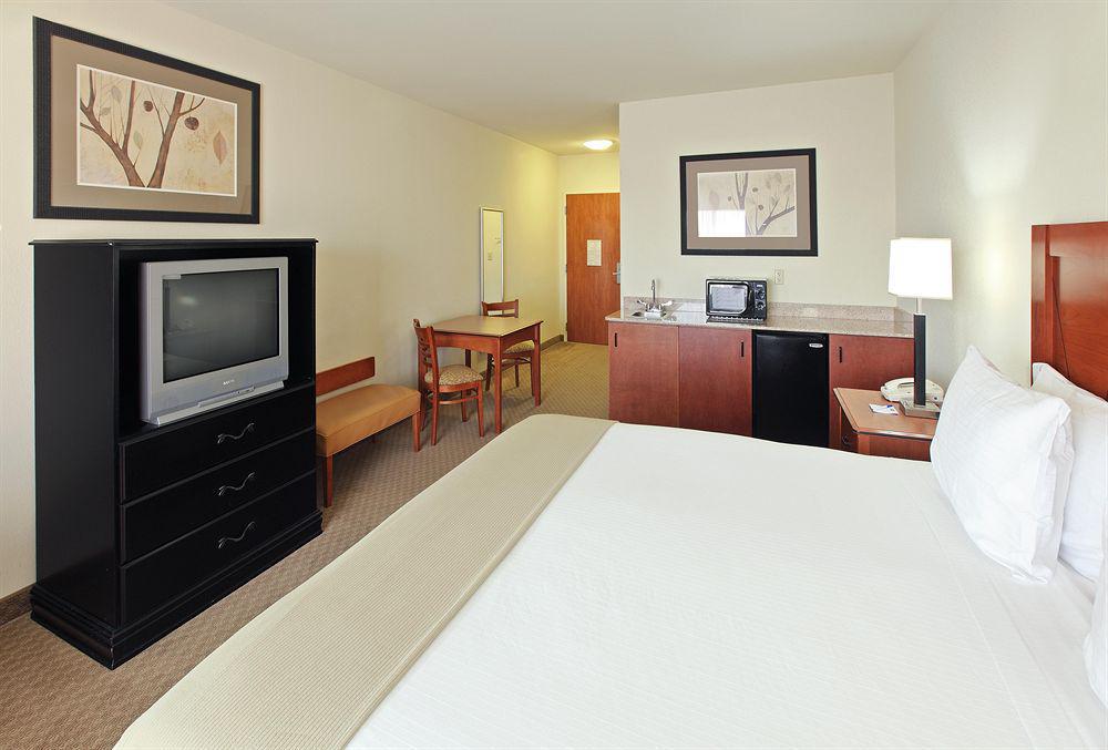 Holiday Inn Express & Suites Pine Bluff/Pines Mall By Ihg Ruang foto