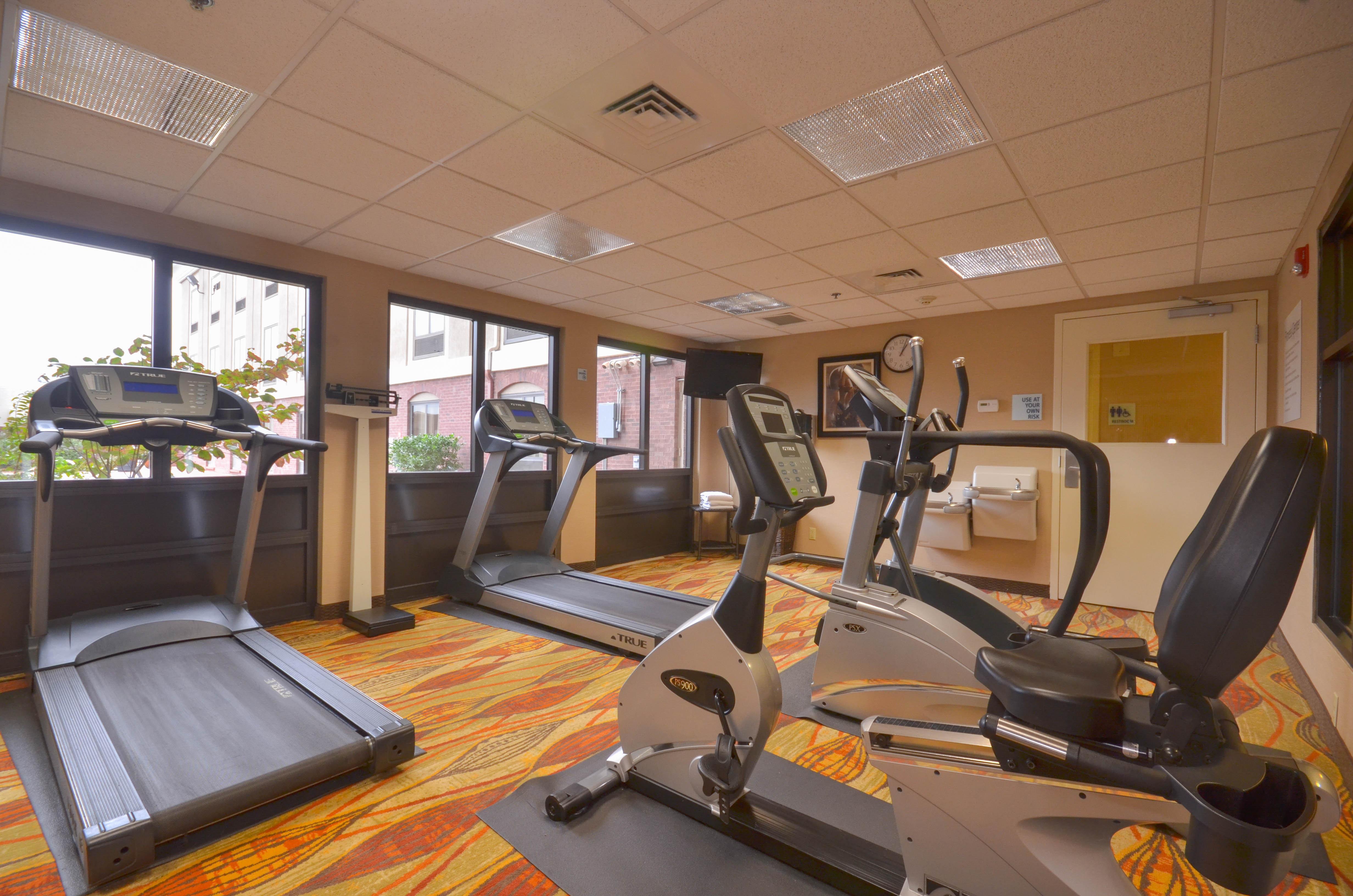 Holiday Inn Express & Suites Pine Bluff/Pines Mall By Ihg Bagian luar foto