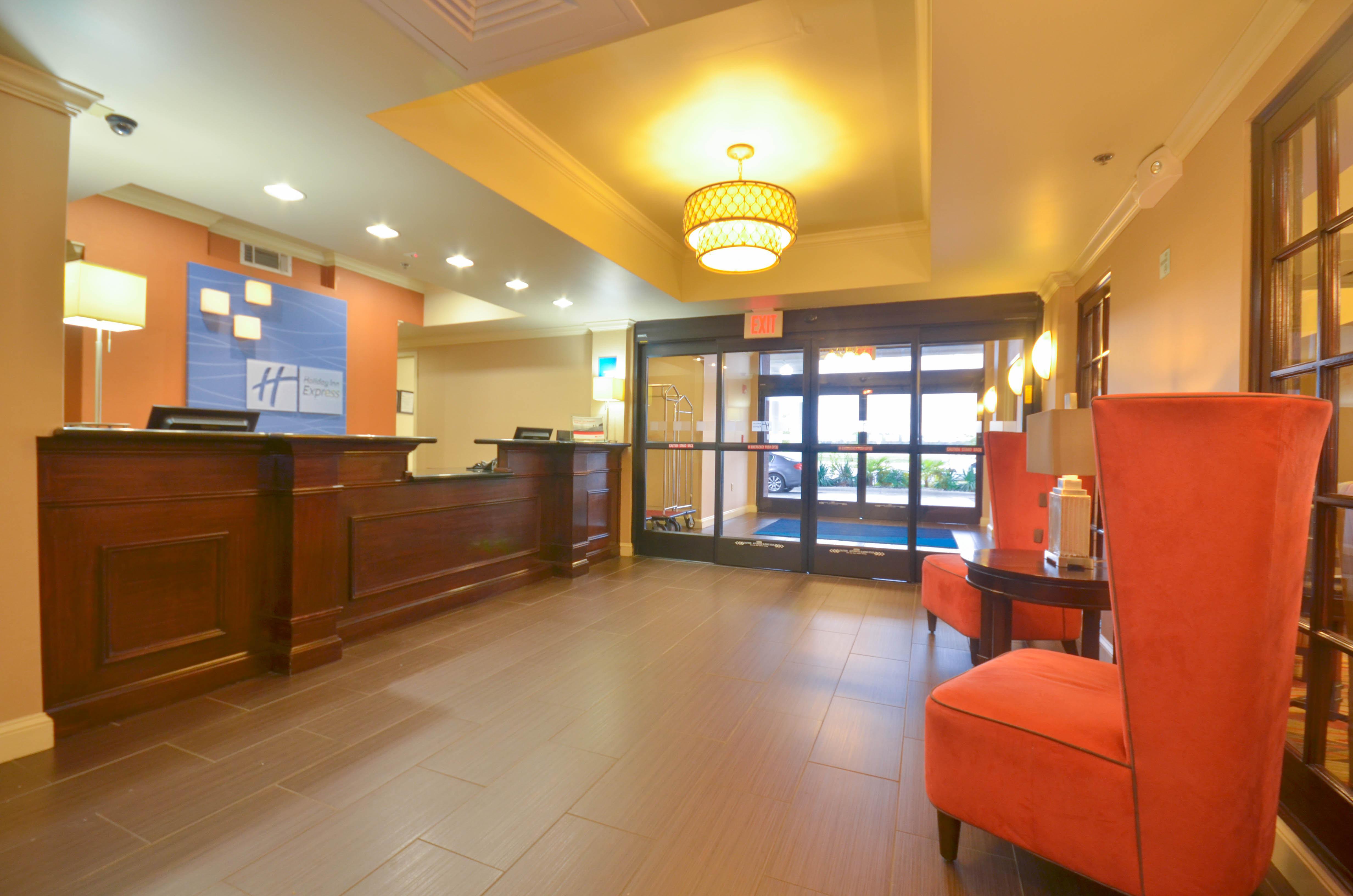 Holiday Inn Express & Suites Pine Bluff/Pines Mall By Ihg Bagian luar foto