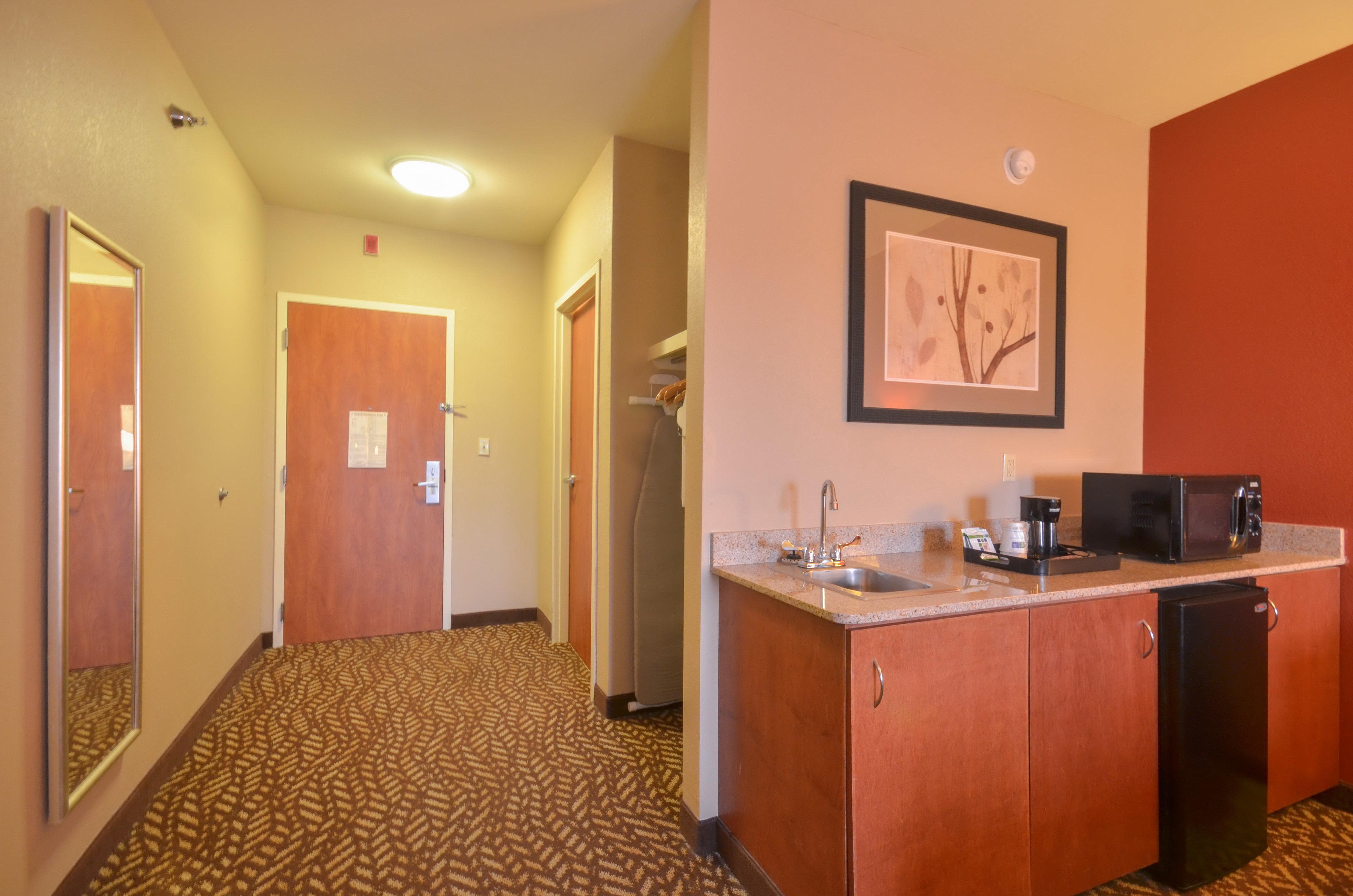 Holiday Inn Express & Suites Pine Bluff/Pines Mall By Ihg Bagian luar foto
